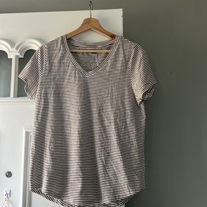 Brown striped old navy vneck.. NWOT